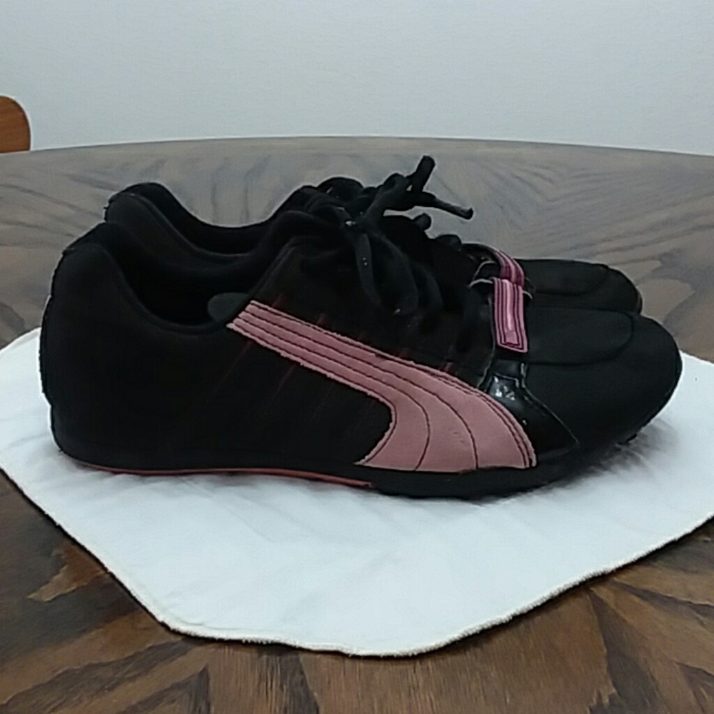 Puma women's tennies